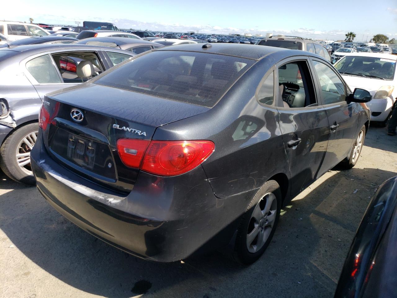 Photo 2 VIN: KMHDU46D78U582945 - HYUNDAI ELANTRA 