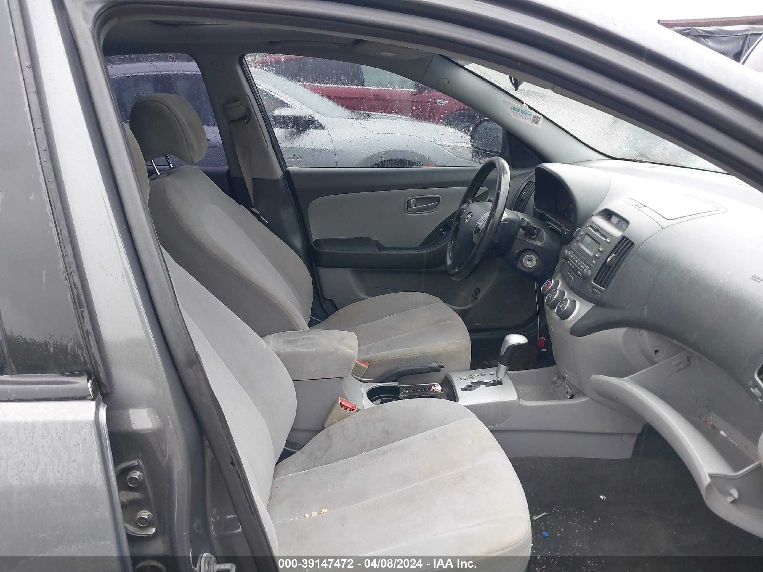 Photo 4 VIN: KMHDU46D79U696011 - HYUNDAI ELANTRA 