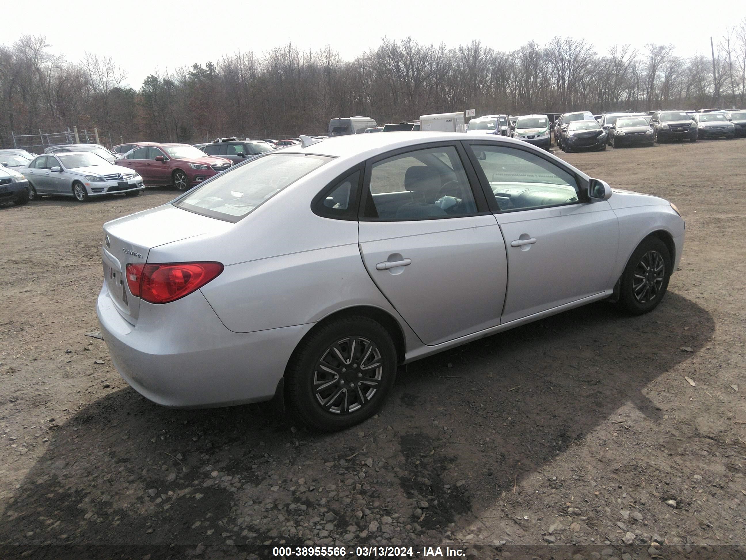 Photo 3 VIN: KMHDU46D79U805597 - HYUNDAI ELANTRA 