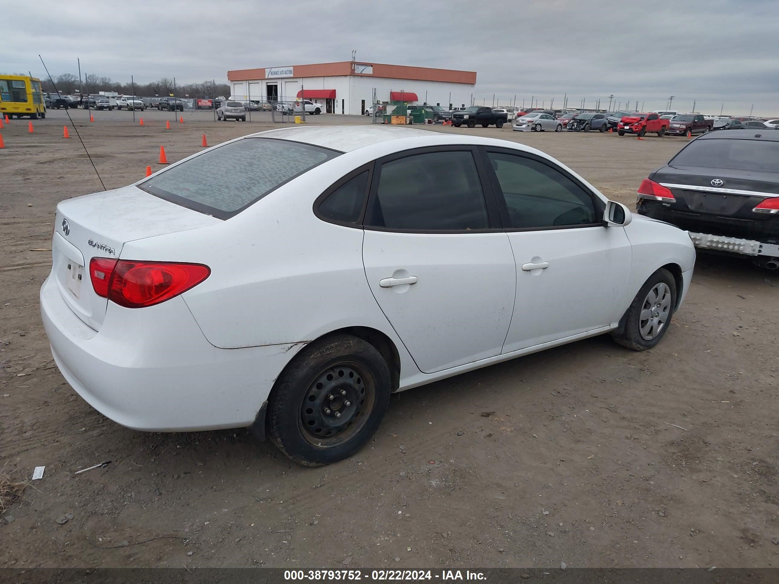 Photo 3 VIN: KMHDU46D87U098653 - HYUNDAI ELANTRA 