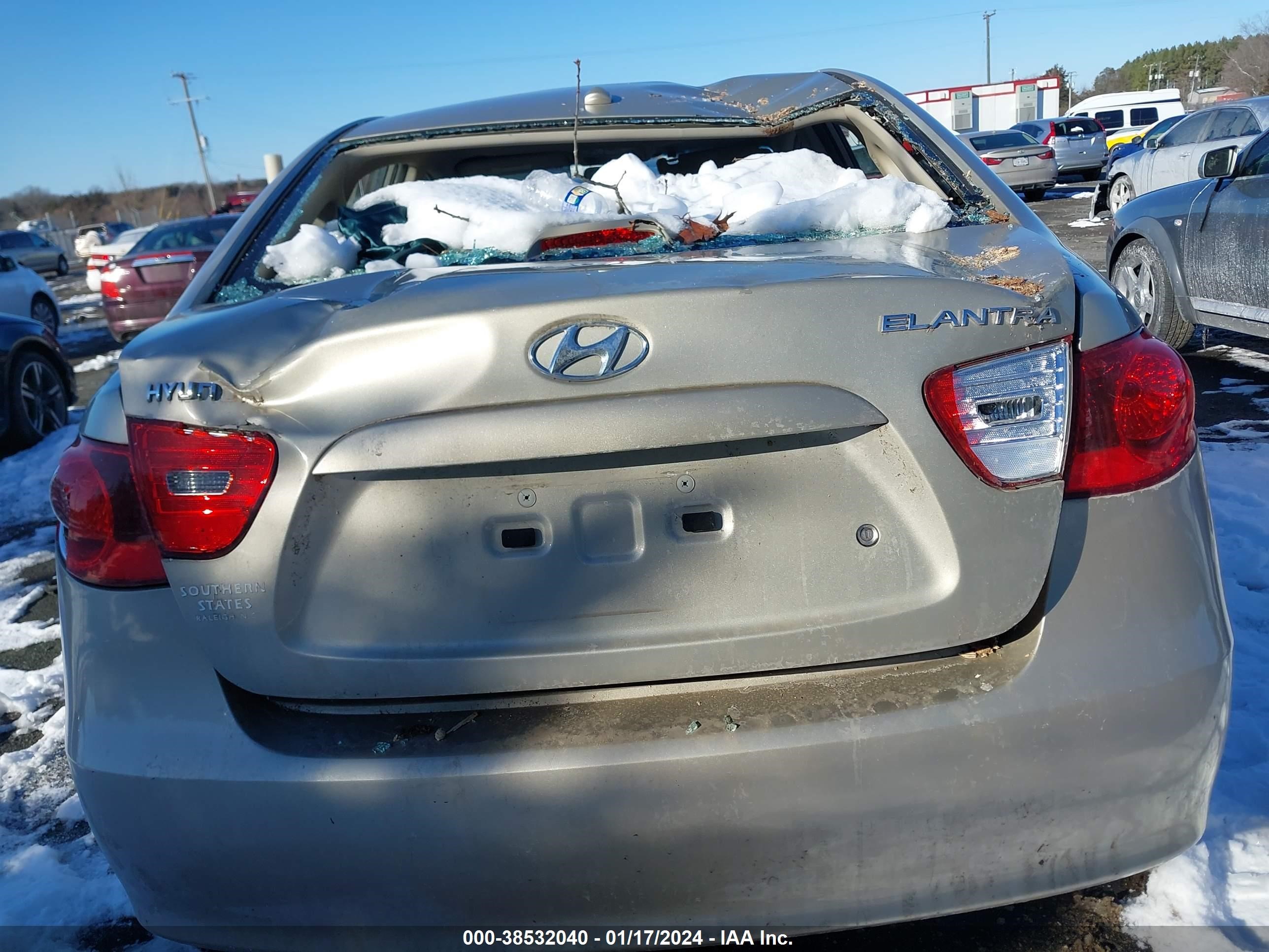 Photo 15 VIN: KMHDU46D88U289586 - HYUNDAI ELANTRA 