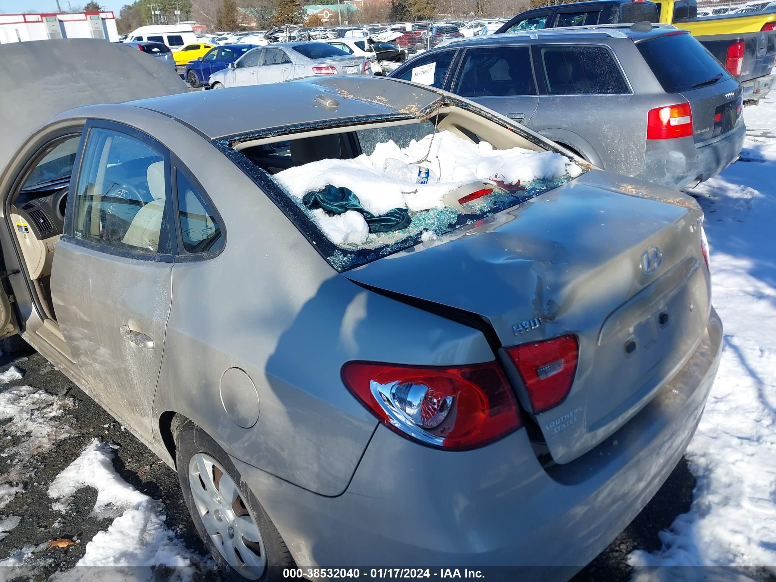 Photo 5 VIN: KMHDU46D88U289586 - HYUNDAI ELANTRA 