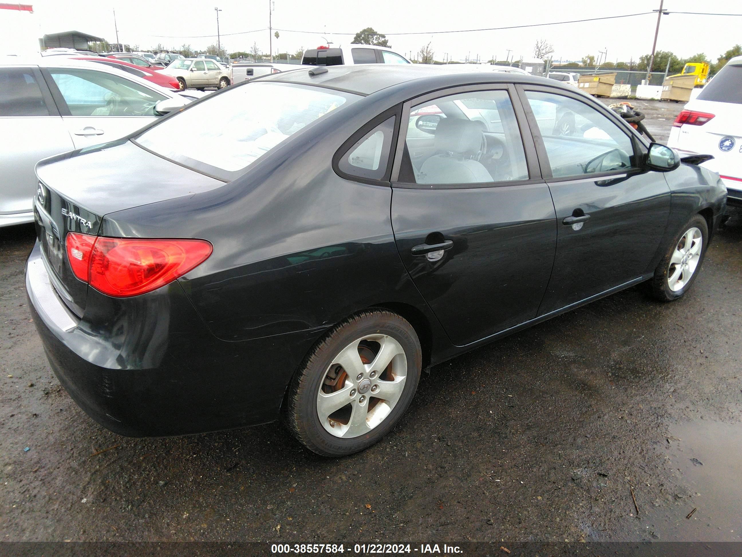 Photo 3 VIN: KMHDU46D88U309416 - HYUNDAI ELANTRA 