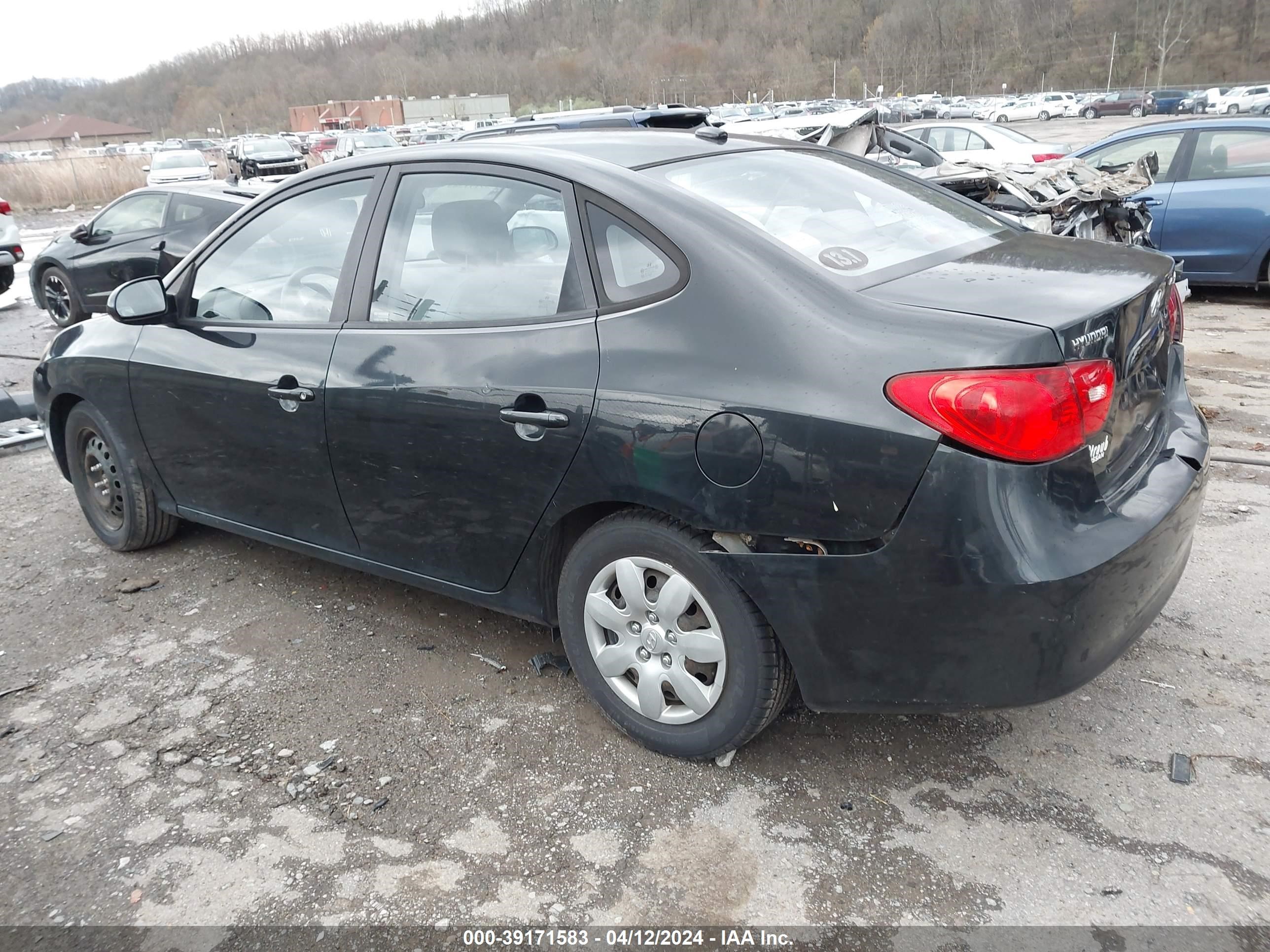 Photo 2 VIN: KMHDU46D88U551137 - HYUNDAI ELANTRA 