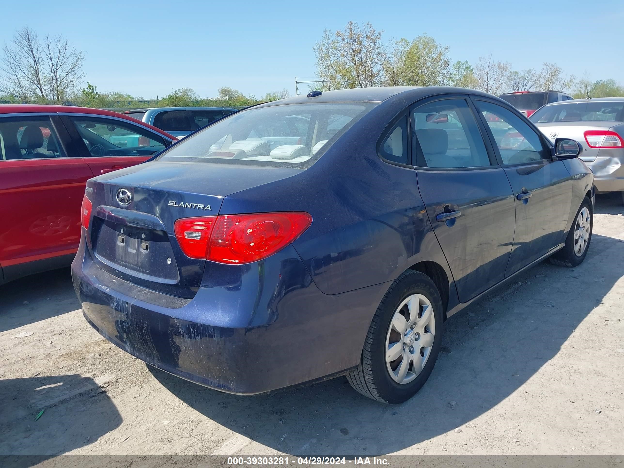 Photo 3 VIN: KMHDU46D88U564714 - HYUNDAI ELANTRA 