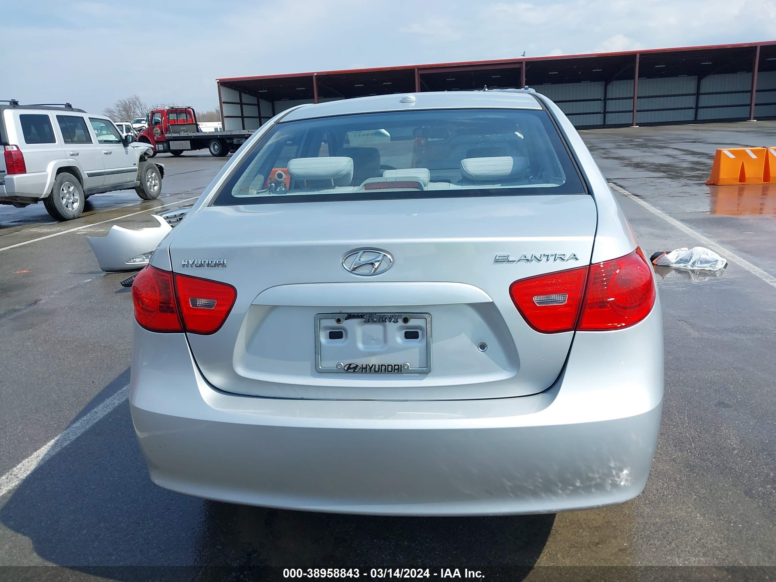 Photo 16 VIN: KMHDU46D89U597164 - HYUNDAI ELANTRA 