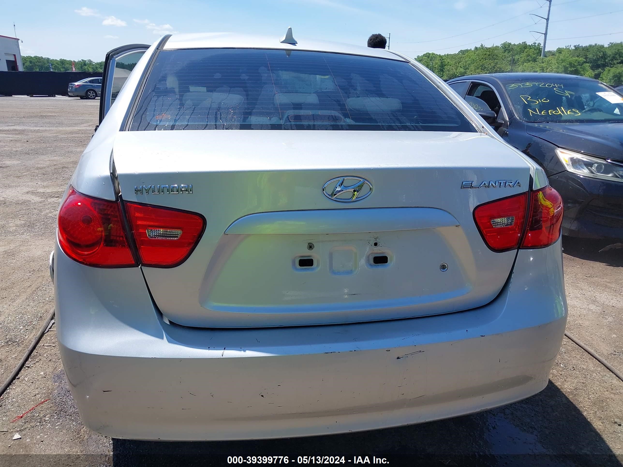 Photo 15 VIN: KMHDU46D89U737049 - HYUNDAI ELANTRA 