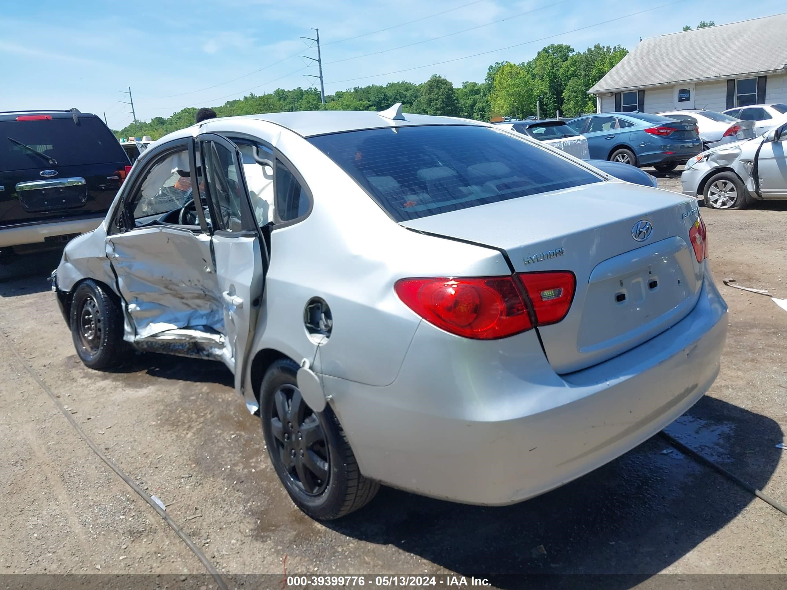 Photo 2 VIN: KMHDU46D89U737049 - HYUNDAI ELANTRA 