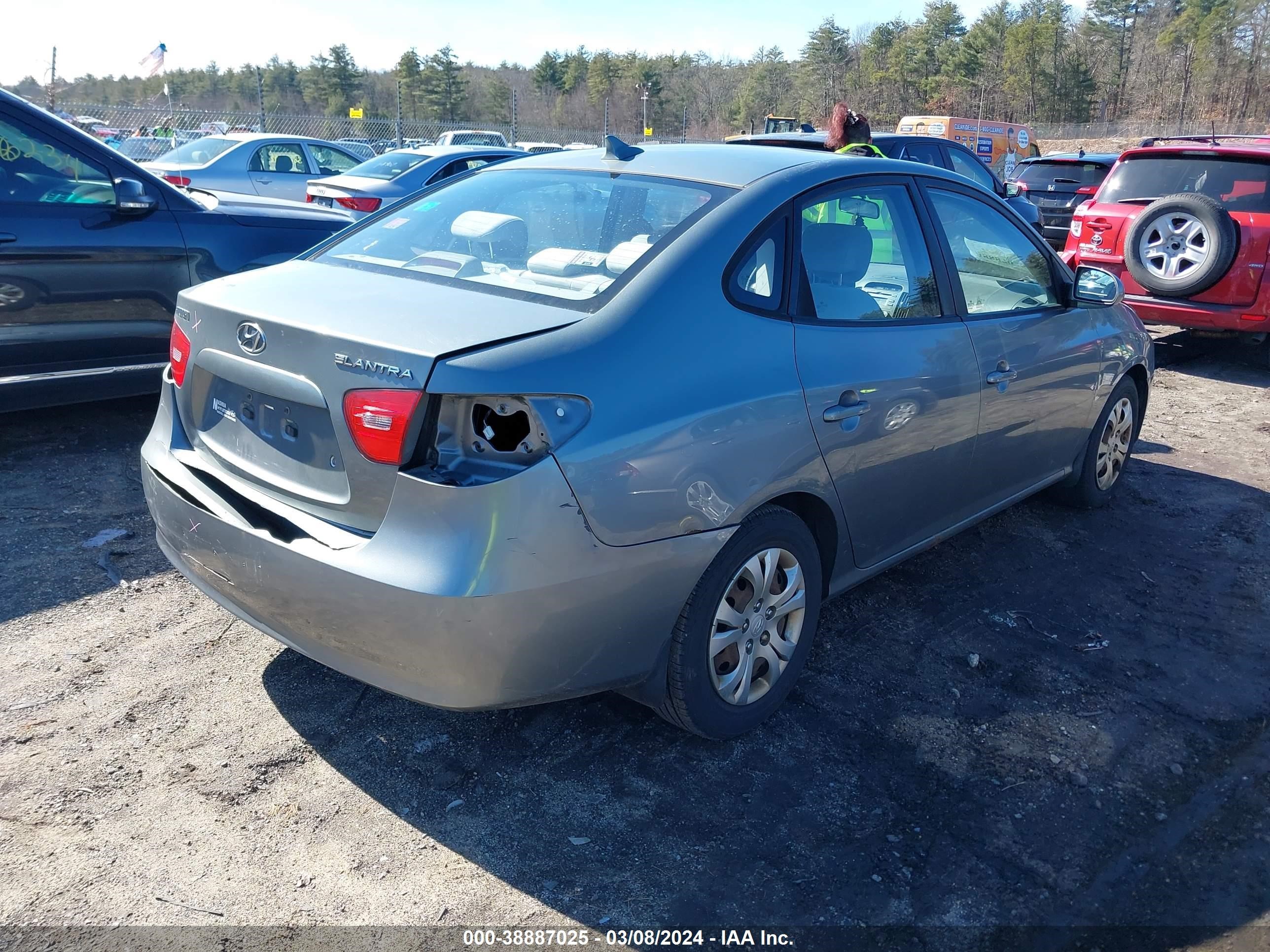 Photo 3 VIN: KMHDU46D89U787790 - HYUNDAI ELANTRA 