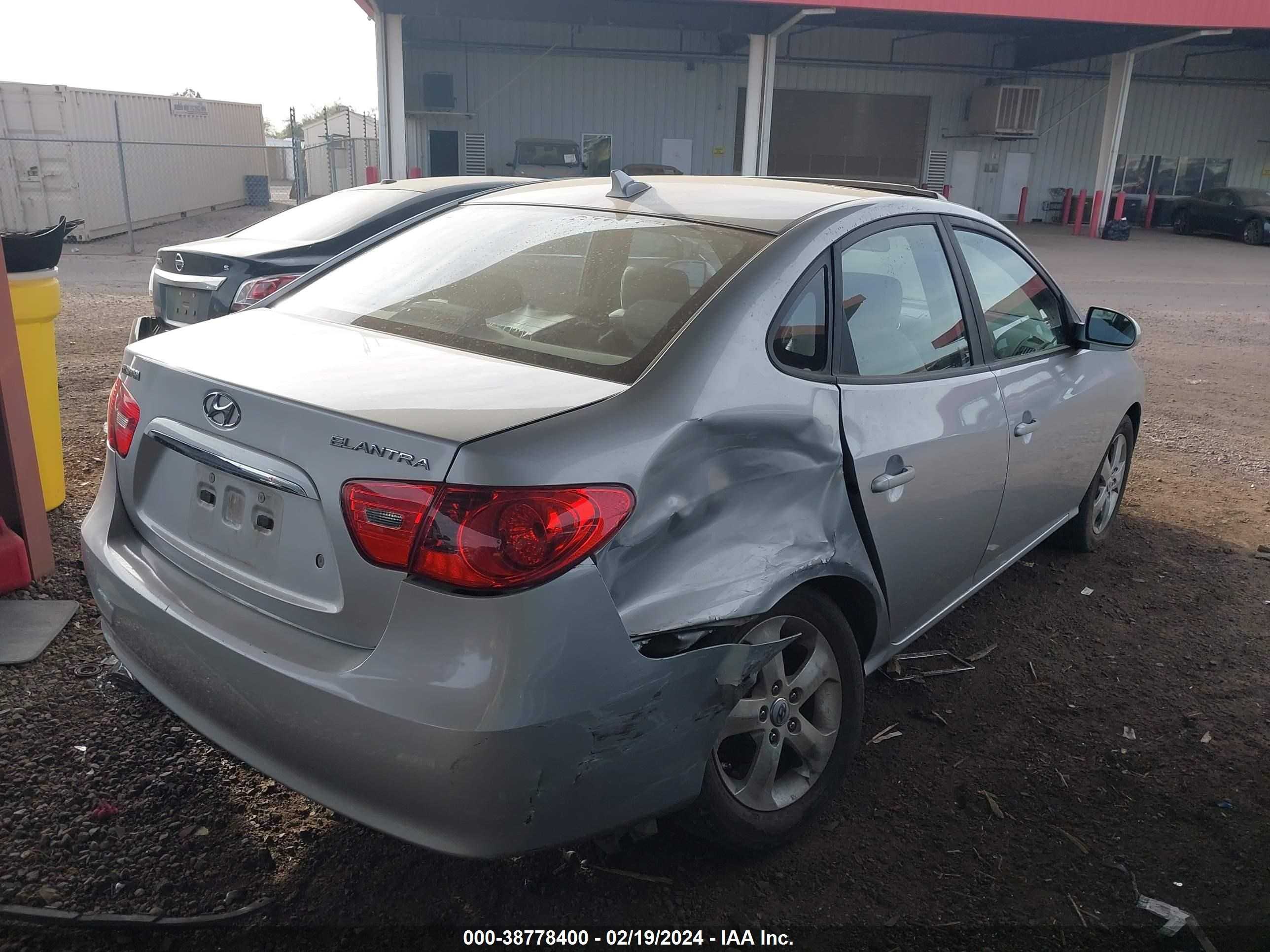 Photo 3 VIN: KMHDU46D89U821128 - HYUNDAI ELANTRA 