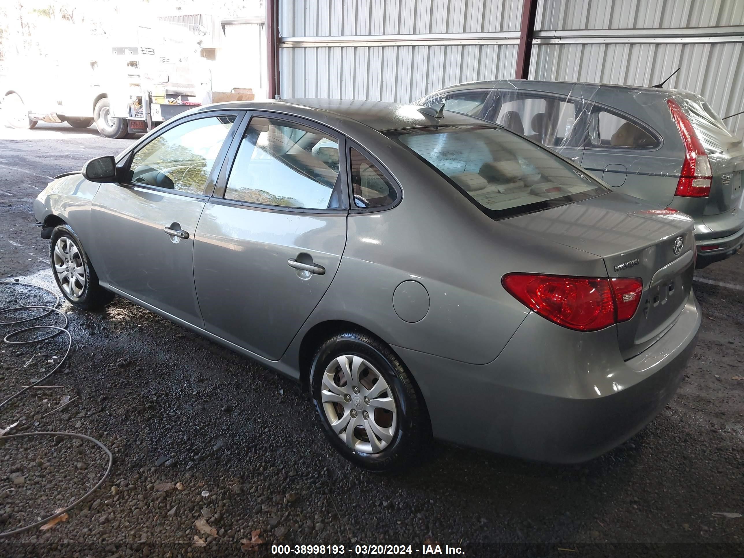 Photo 2 VIN: KMHDU46D99U801163 - HYUNDAI ELANTRA 