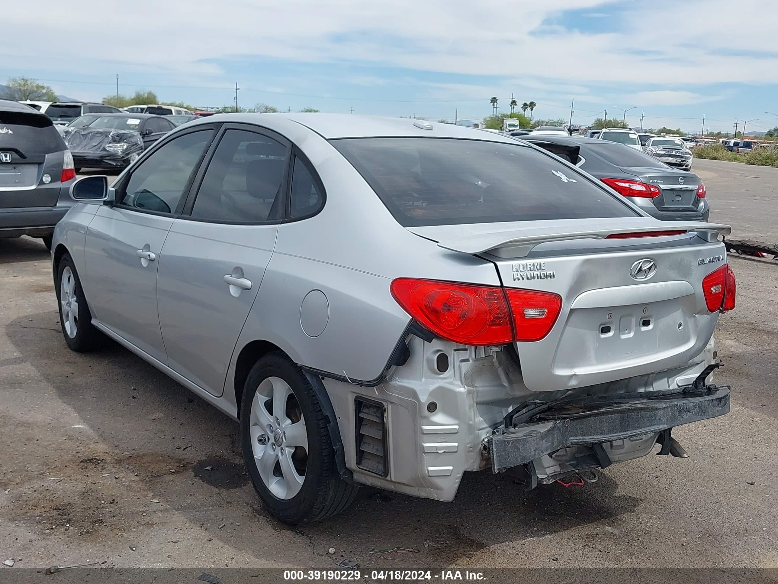 Photo 2 VIN: KMHDU46DX8U355152 - HYUNDAI ELANTRA 