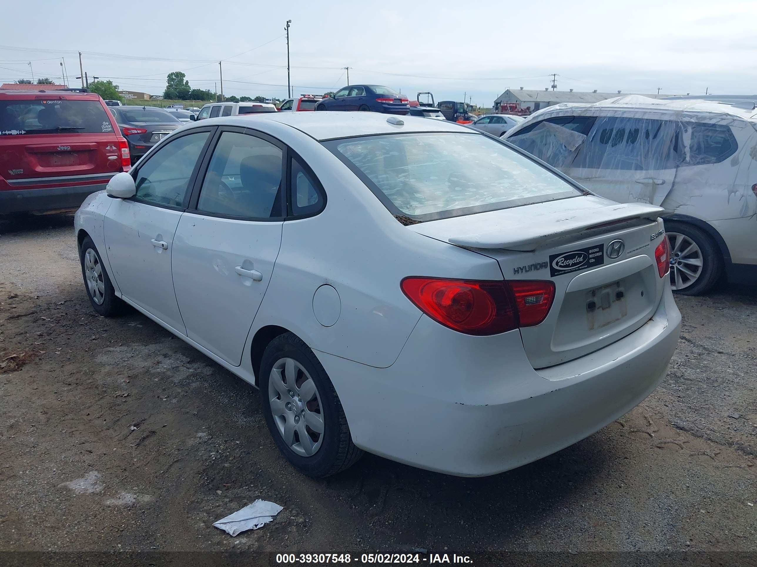 Photo 2 VIN: KMHDU46DX8U535344 - HYUNDAI ELANTRA 