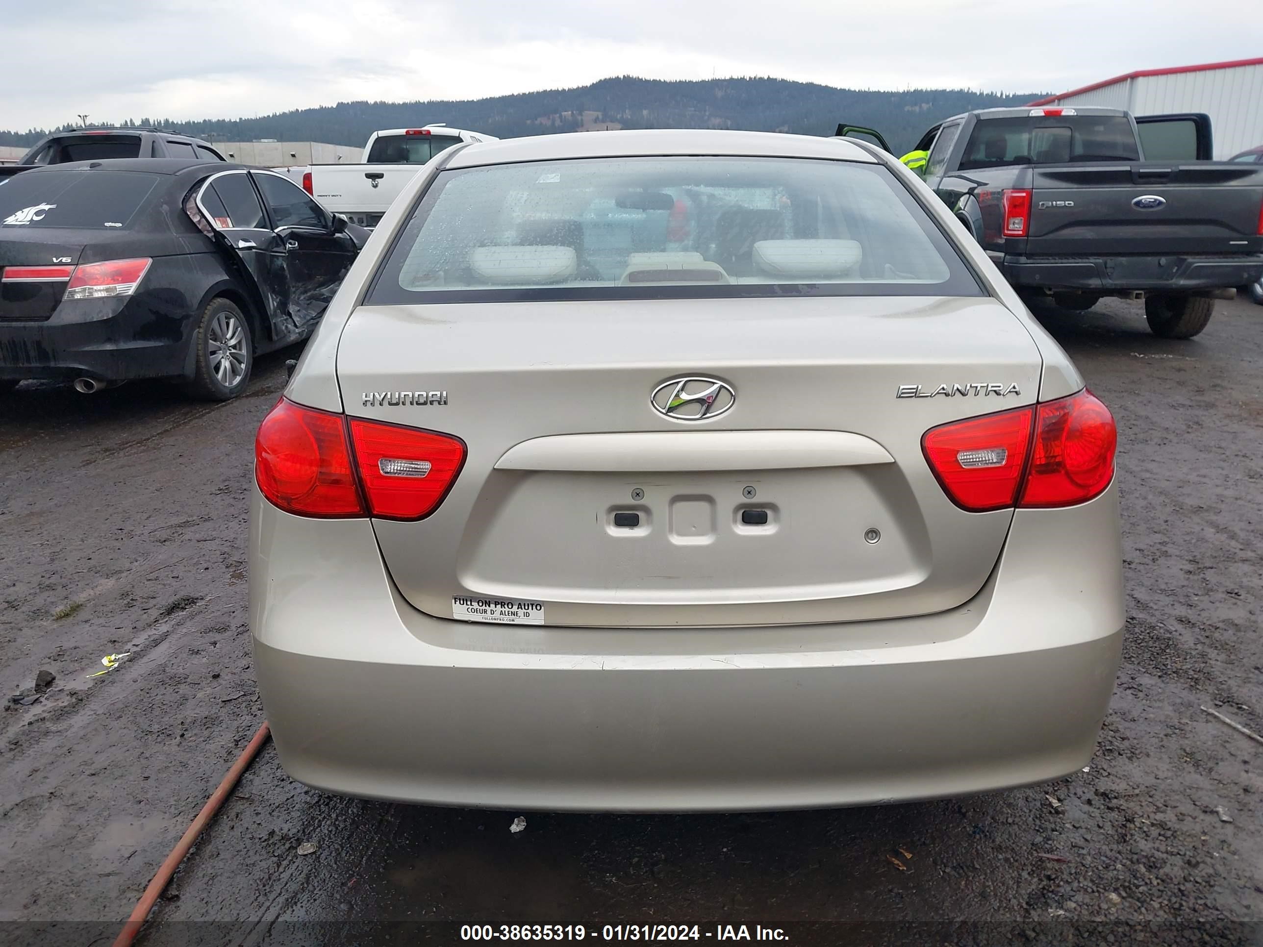 Photo 15 VIN: KMHDU46DX8U535604 - HYUNDAI ELANTRA 