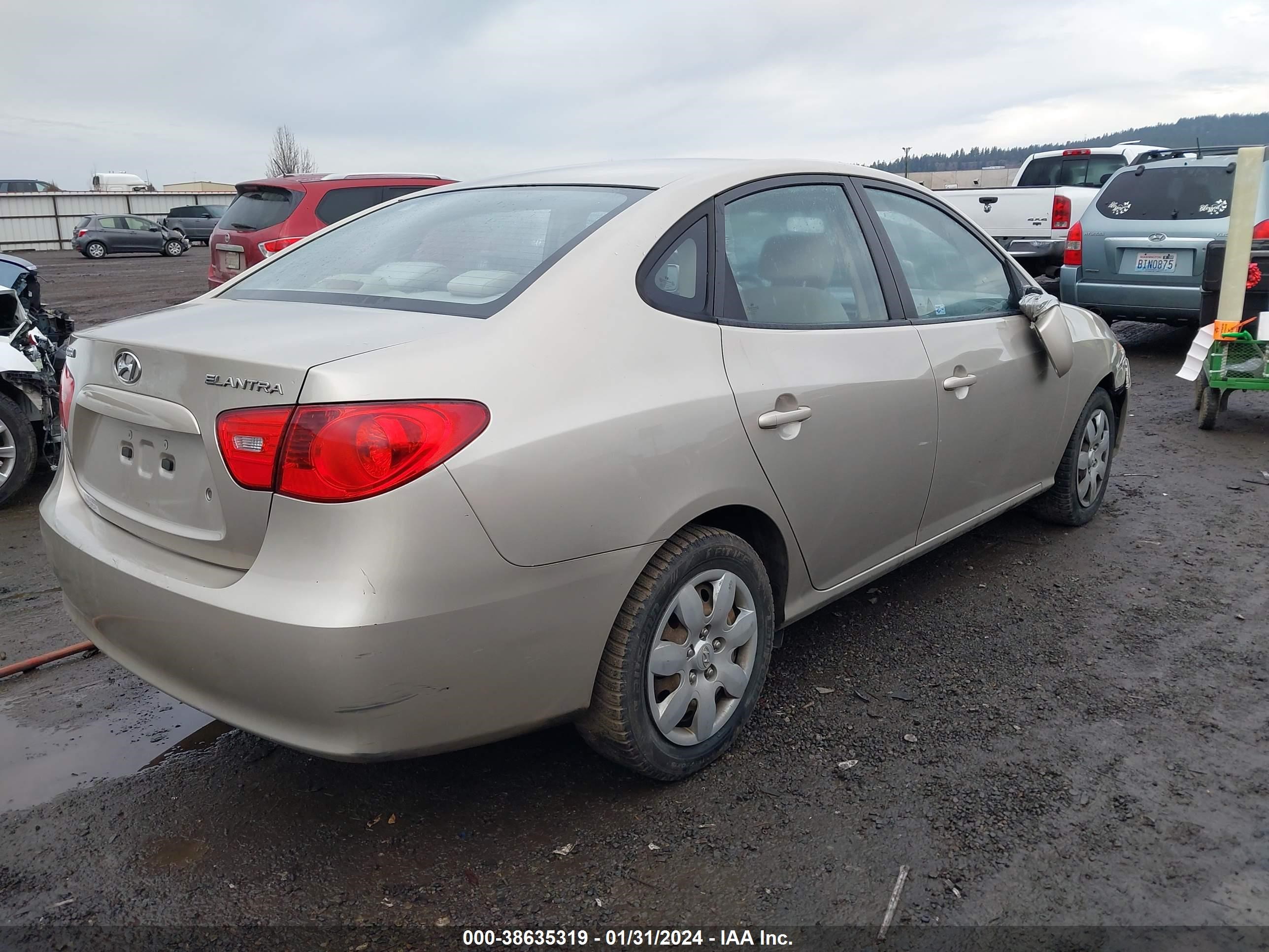 Photo 3 VIN: KMHDU46DX8U535604 - HYUNDAI ELANTRA 