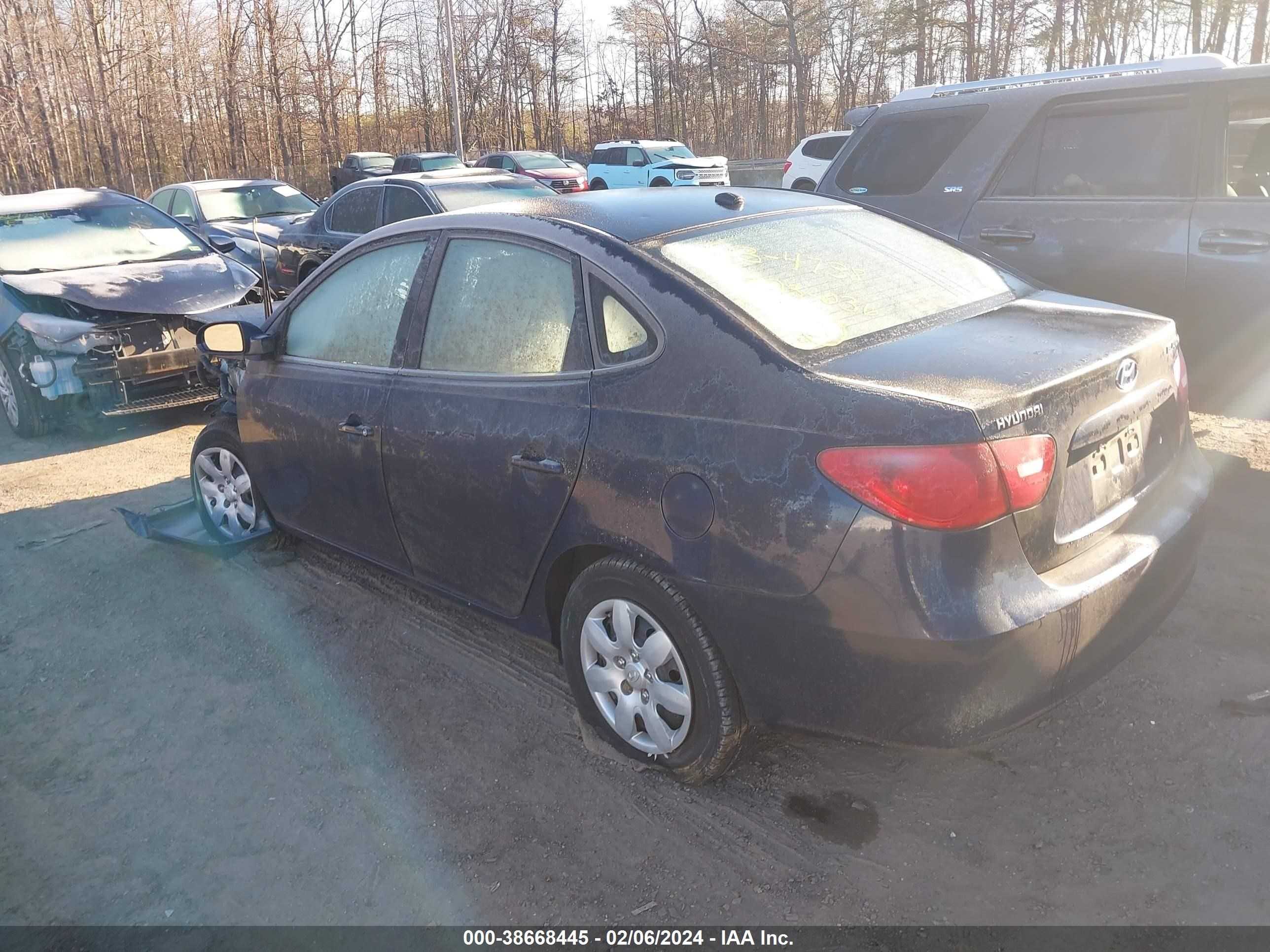 Photo 2 VIN: KMHDU46DX8U539944 - HYUNDAI ELANTRA 