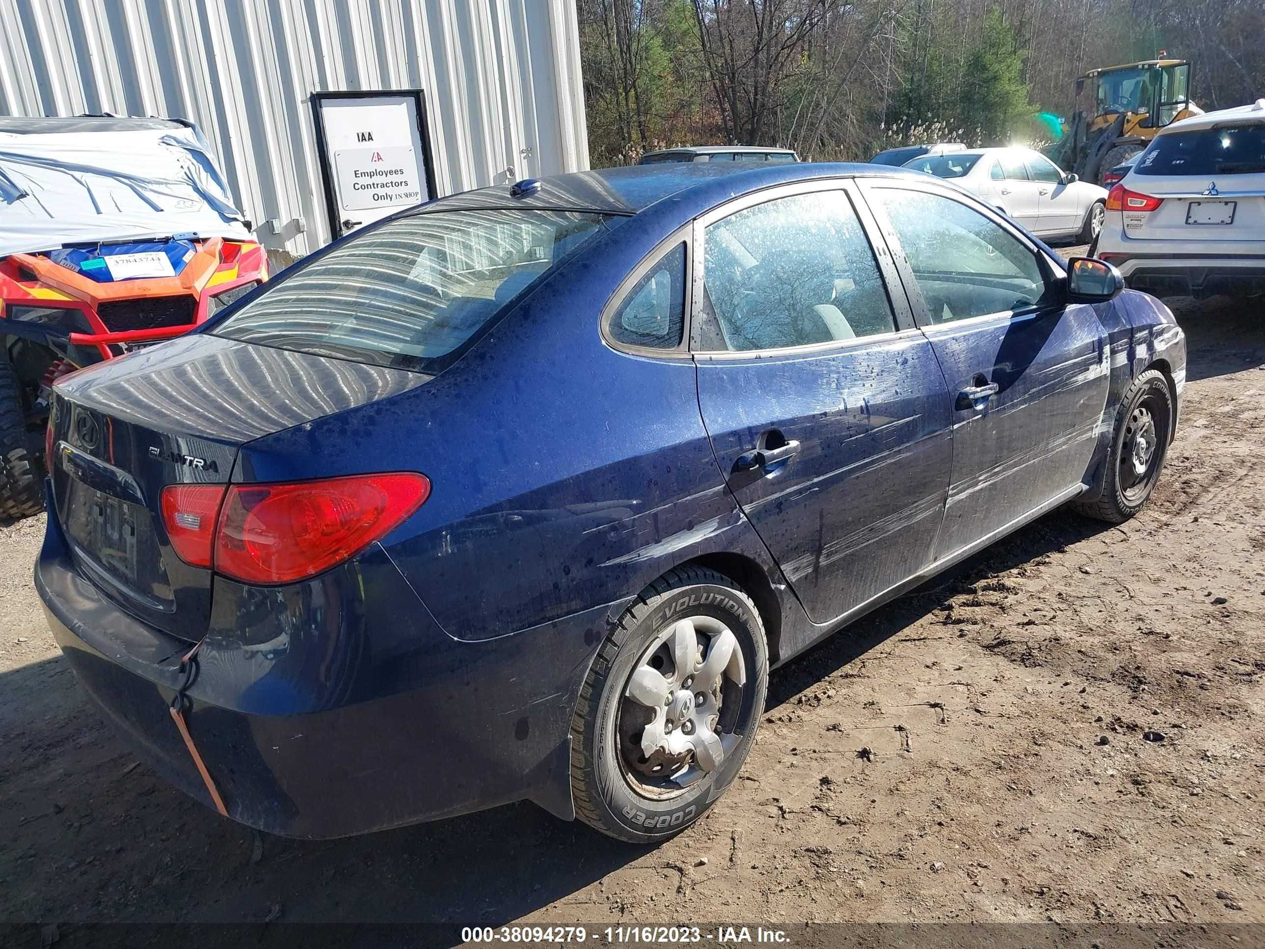 Photo 3 VIN: KMHDU46DX8U542181 - HYUNDAI ELANTRA 