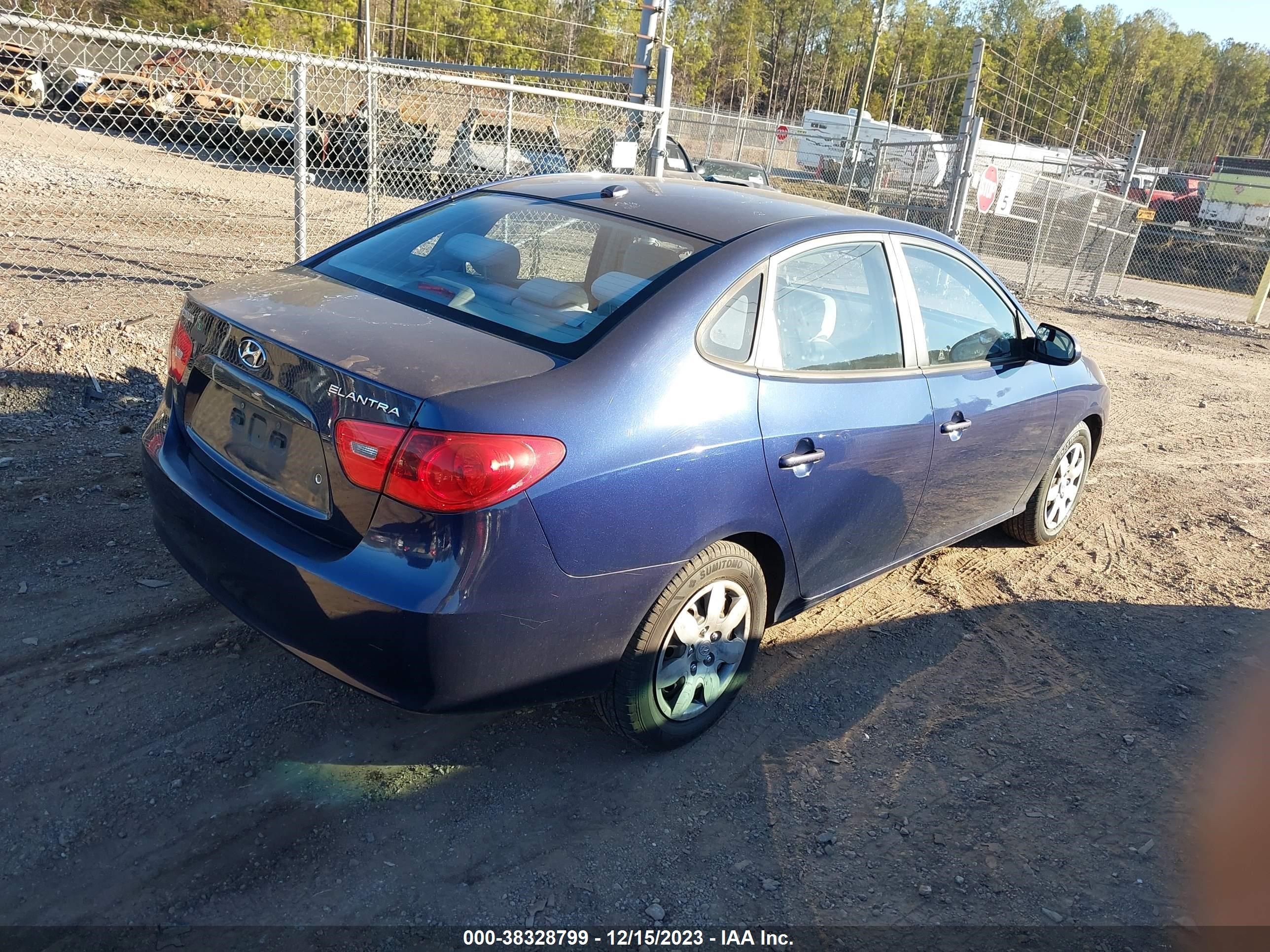 Photo 3 VIN: KMHDU46DX9U625322 - HYUNDAI ELANTRA 