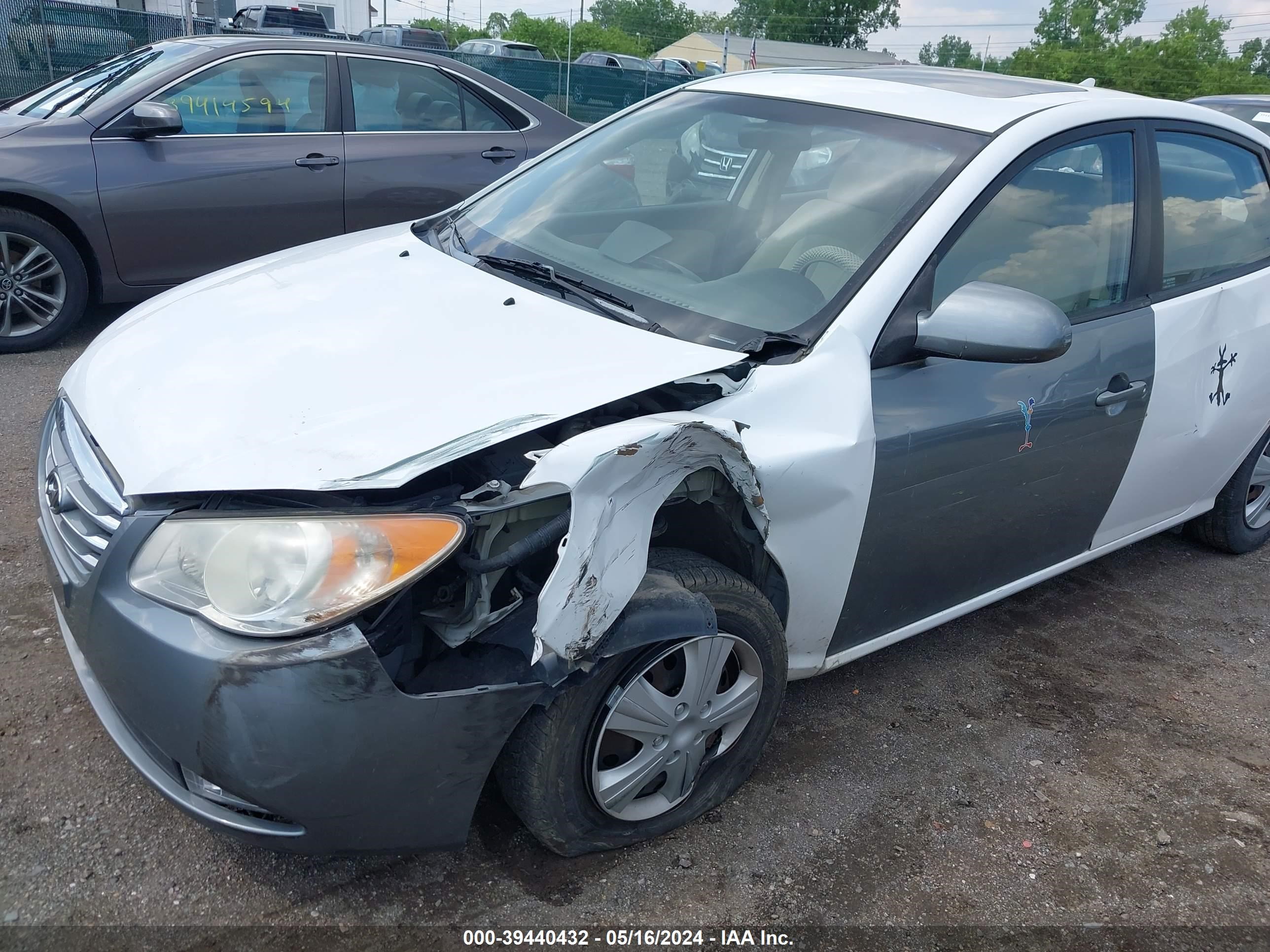 Photo 5 VIN: KMHDU46DX9U682233 - HYUNDAI ELANTRA 