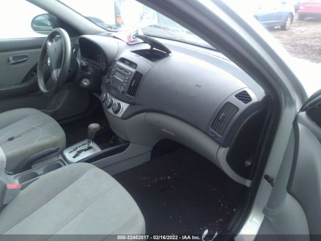 Photo 4 VIN: KMHDU4AD0AU141350 - HYUNDAI ELANTRA 