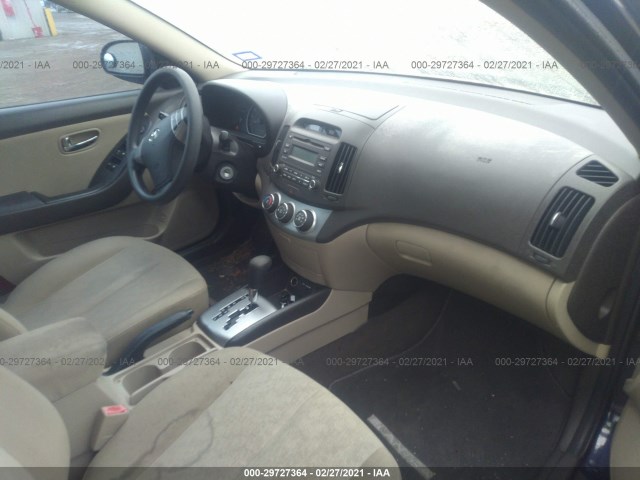 Photo 4 VIN: KMHDU4AD0AU860825 - HYUNDAI ELANTRA 