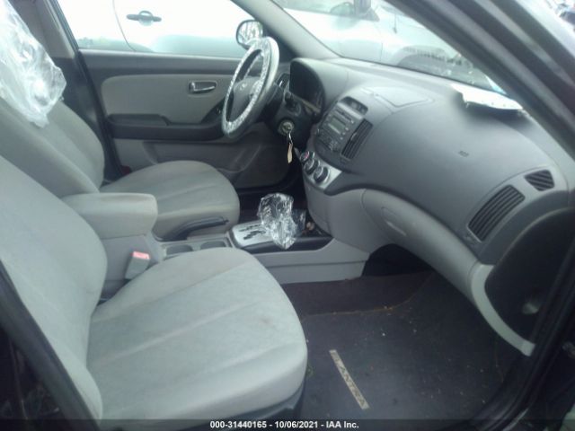 Photo 4 VIN: KMHDU4AD0AU865572 - HYUNDAI ELANTRA 