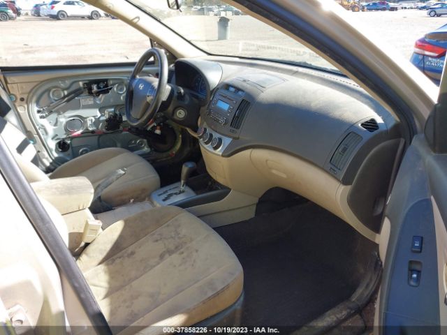 Photo 4 VIN: KMHDU4AD0AU919520 - HYUNDAI ELANTRA 