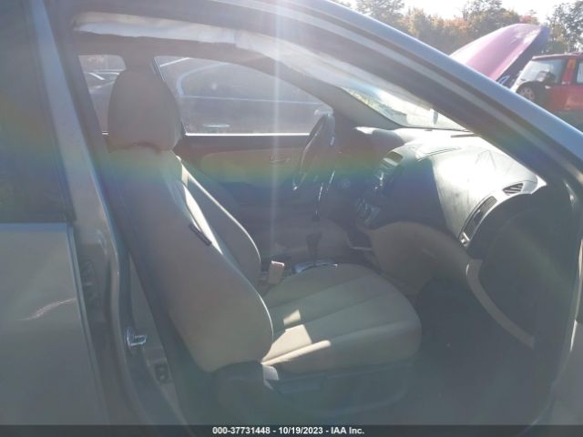 Photo 4 VIN: KMHDU4AD1AU070238 - HYUNDAI ELANTRA 