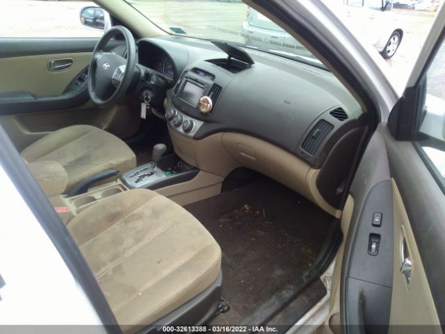 Photo 4 VIN: KMHDU4AD1AU977619 - HYUNDAI ELANTRA 