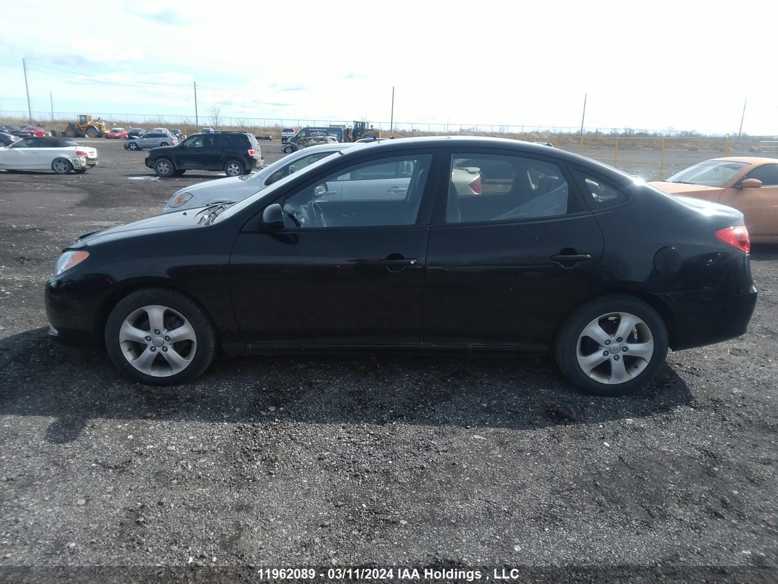 Photo 13 VIN: KMHDU4AD2AU028208 - HYUNDAI ELANTRA 