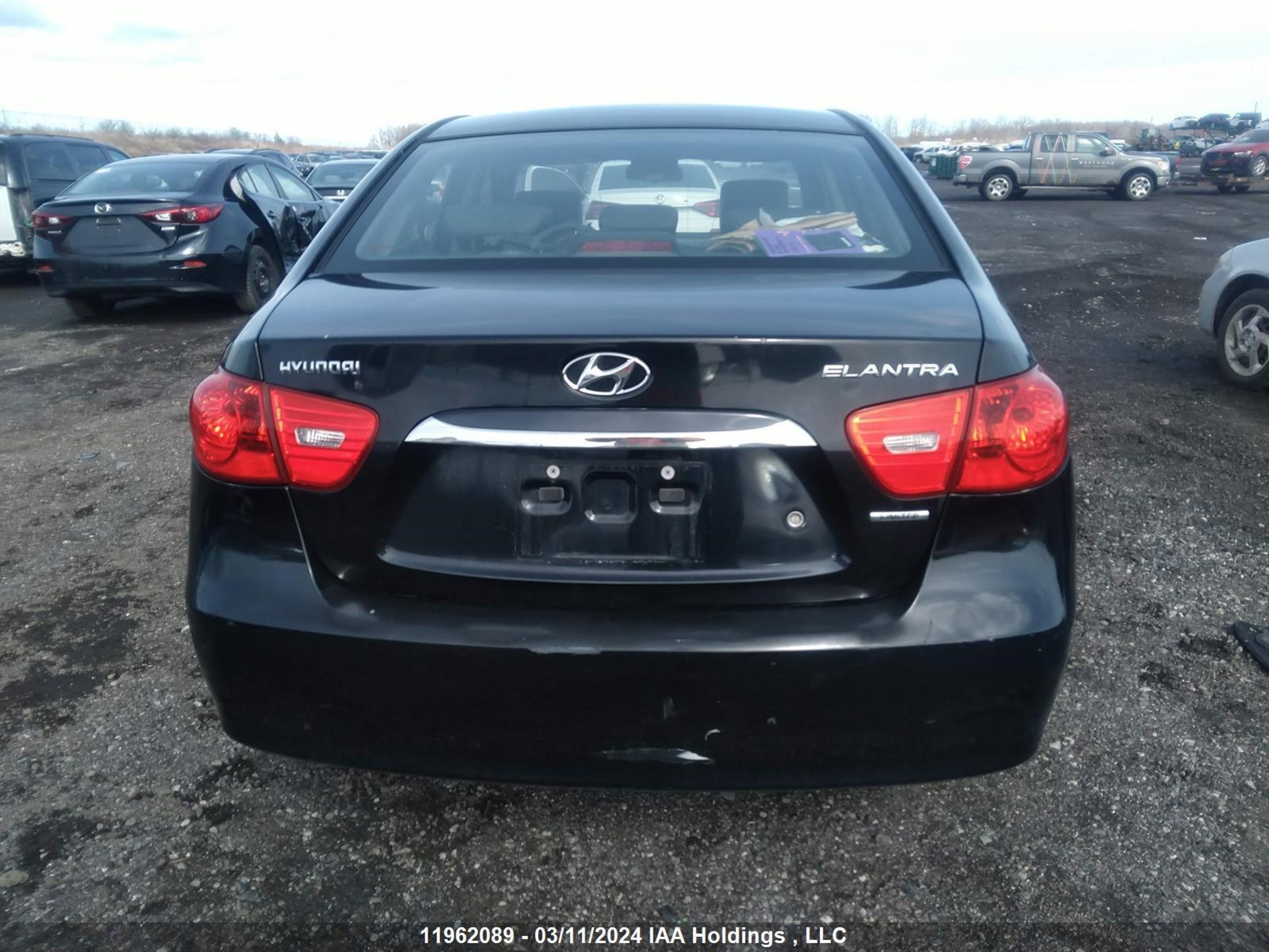 Photo 15 VIN: KMHDU4AD2AU028208 - HYUNDAI ELANTRA 