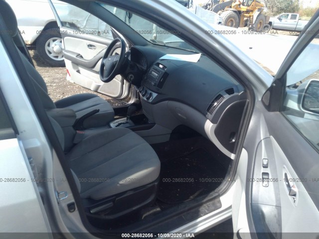 Photo 4 VIN: KMHDU4AD2AU103103 - HYUNDAI ELANTRA 