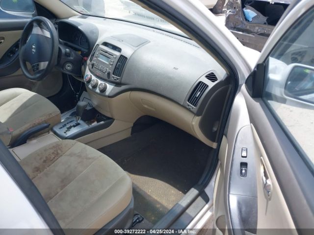 Photo 4 VIN: KMHDU4AD2AU113890 - HYUNDAI ELANTRA 