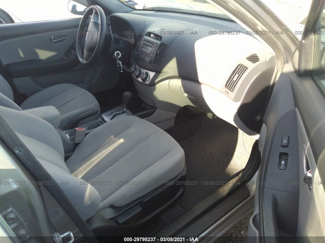 Photo 4 VIN: KMHDU4AD2AU131922 - HYUNDAI ELANTRA 