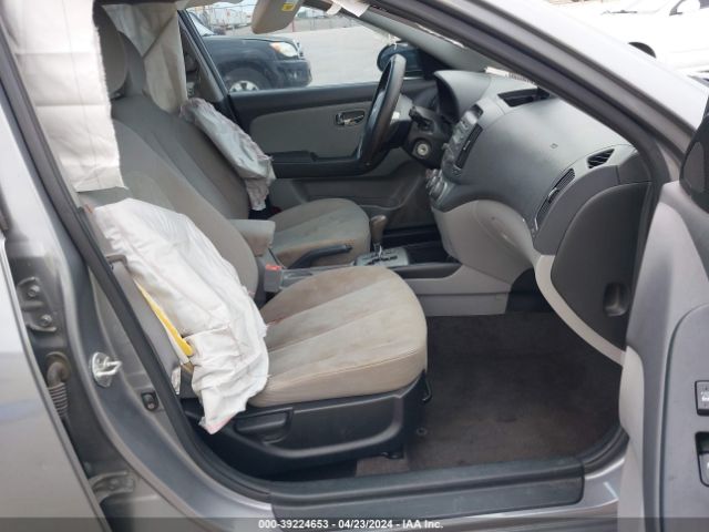 Photo 4 VIN: KMHDU4AD2AU168436 - HYUNDAI ELANTRA 