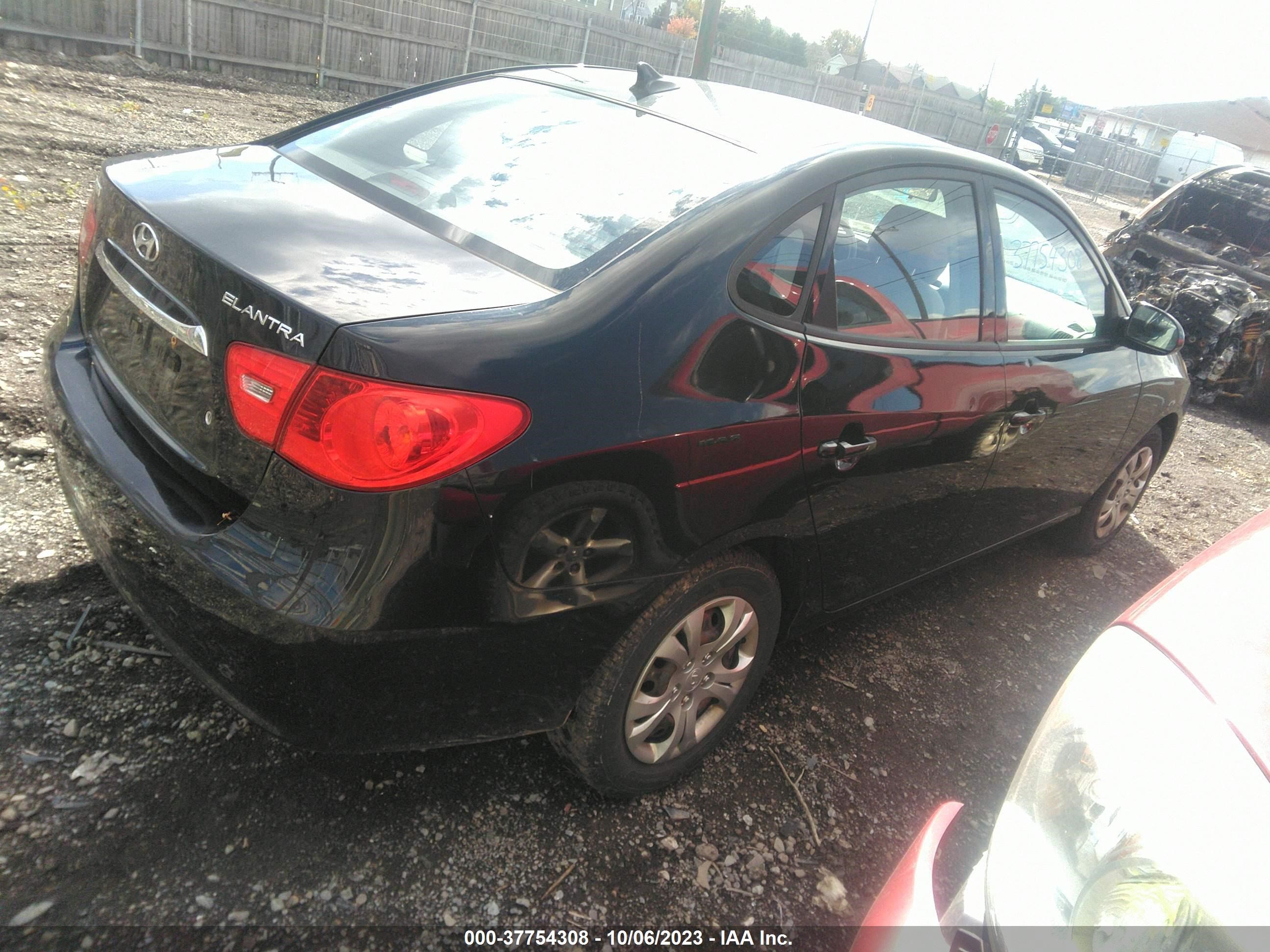 Photo 3 VIN: KMHDU4AD2AU210782 - HYUNDAI ELANTRA 