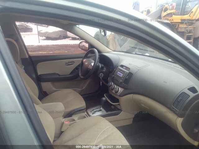 Photo 4 VIN: KMHDU4AD2AU839877 - HYUNDAI ELANTRA 