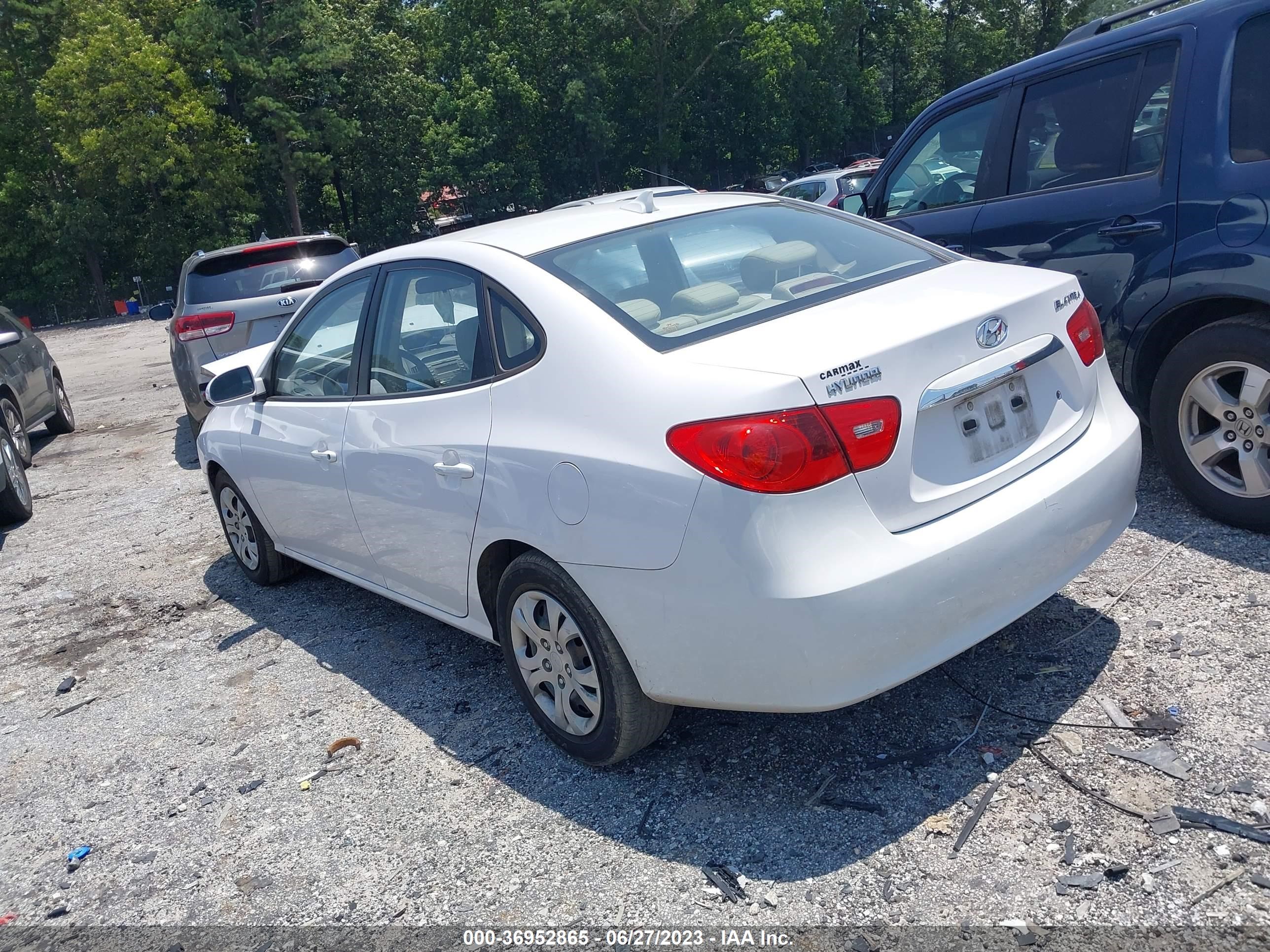 Photo 2 VIN: KMHDU4AD2AU851544 - HYUNDAI ELANTRA 