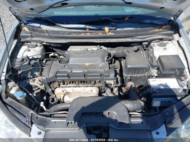 Photo 9 VIN: KMHDU4AD2AU881160 - HYUNDAI ELANTRA 