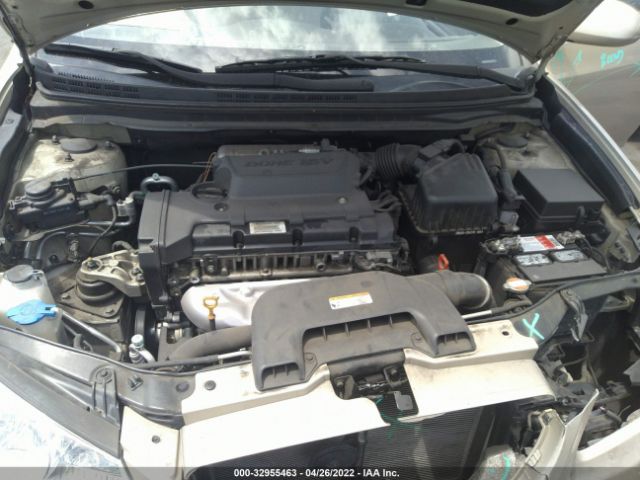 Photo 9 VIN: KMHDU4AD2AU884124 - HYUNDAI ELANTRA 