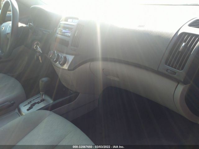 Photo 4 VIN: KMHDU4AD2AU943771 - HYUNDAI ELANTRA 