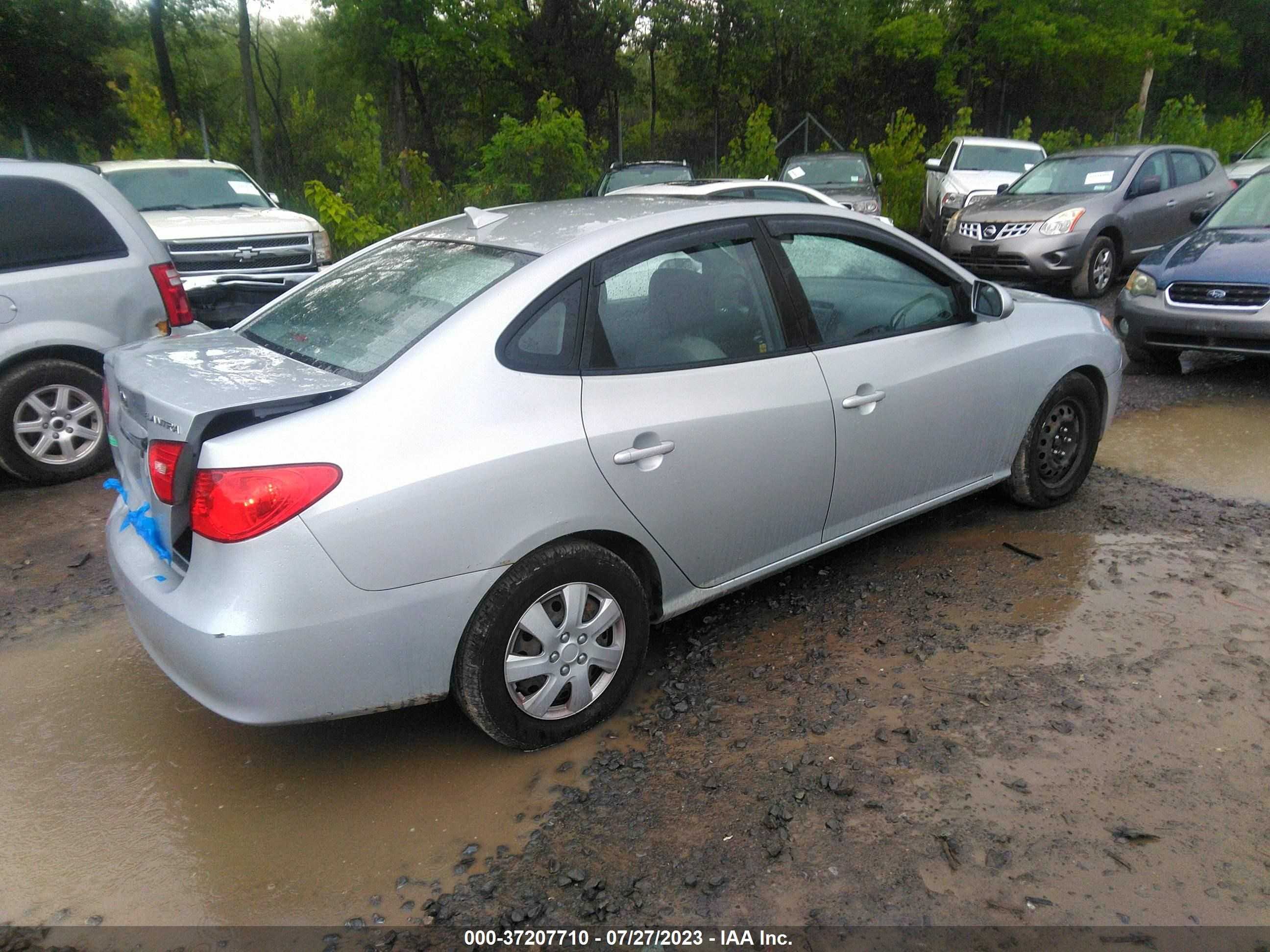 Photo 3 VIN: KMHDU4AD3AU059371 - HYUNDAI ELANTRA 