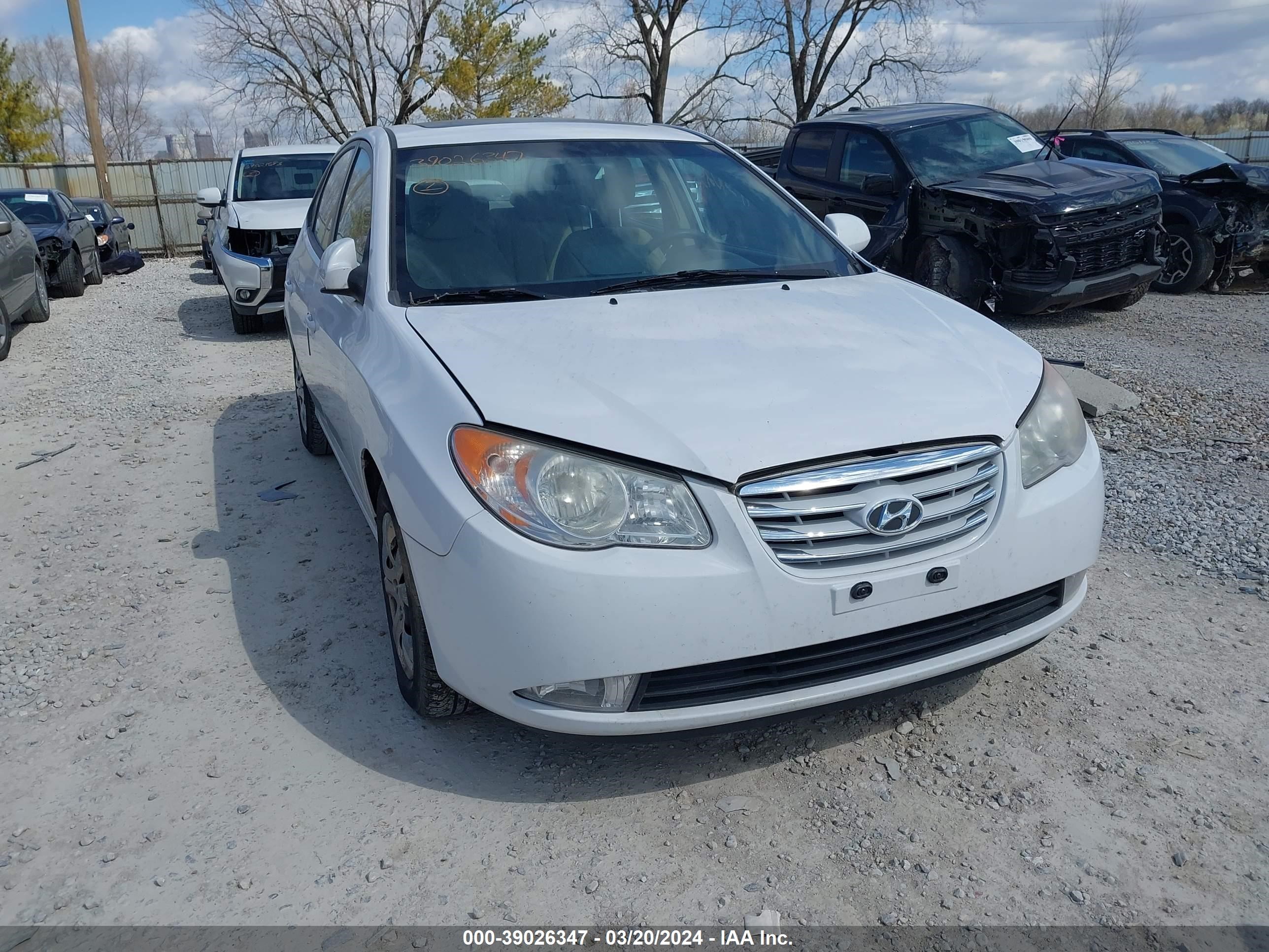 Photo 5 VIN: KMHDU4AD3AU076672 - HYUNDAI ELANTRA 