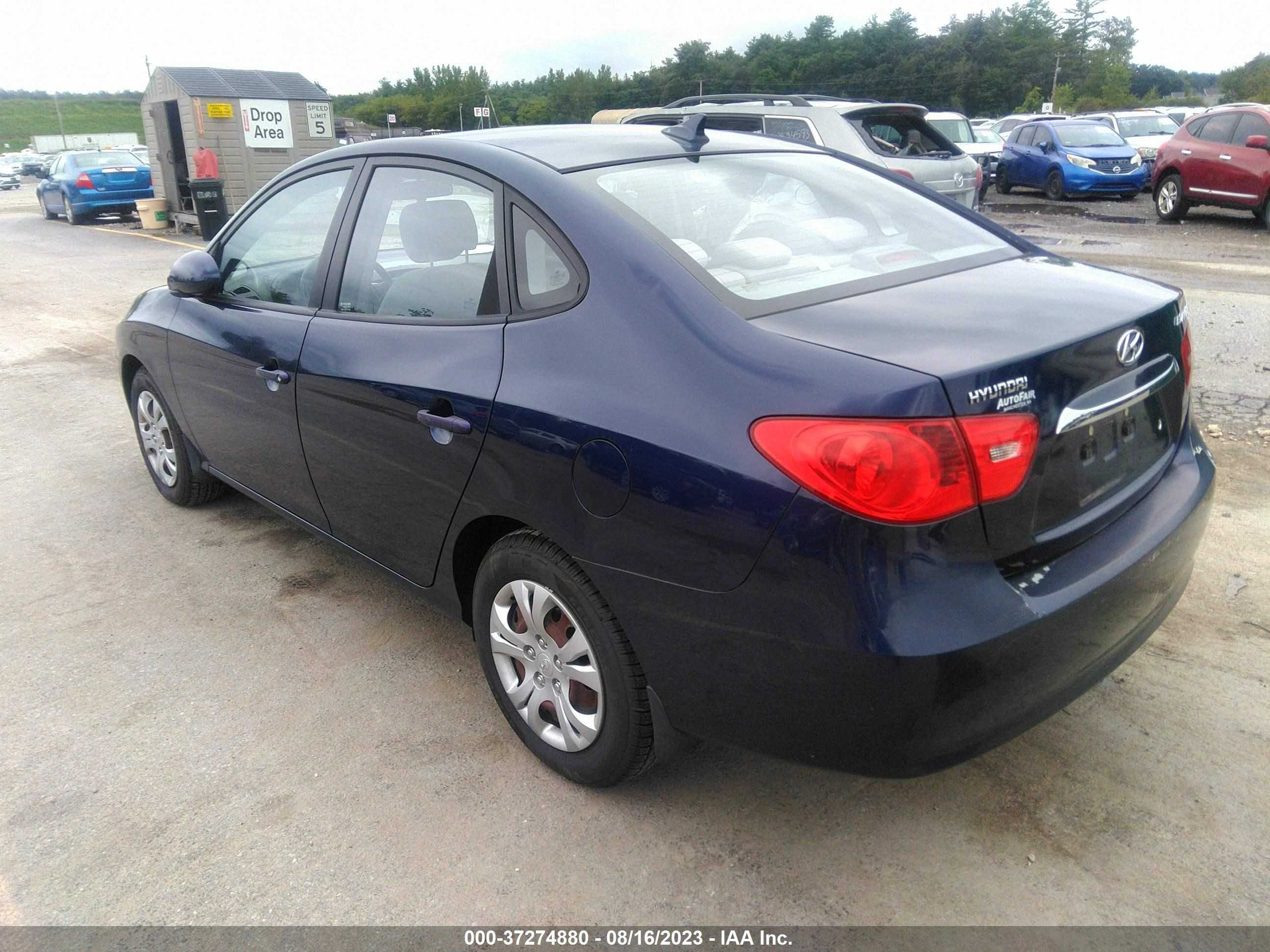 Photo 2 VIN: KMHDU4AD3AU832100 - HYUNDAI ELANTRA 