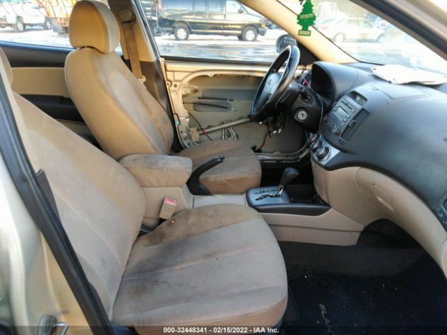 Photo 4 VIN: KMHDU4AD3AU870121 - HYUNDAI ELANTRA 