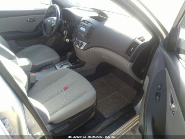 Photo 4 VIN: KMHDU4AD3AU890725 - HYUNDAI ELANTRA 