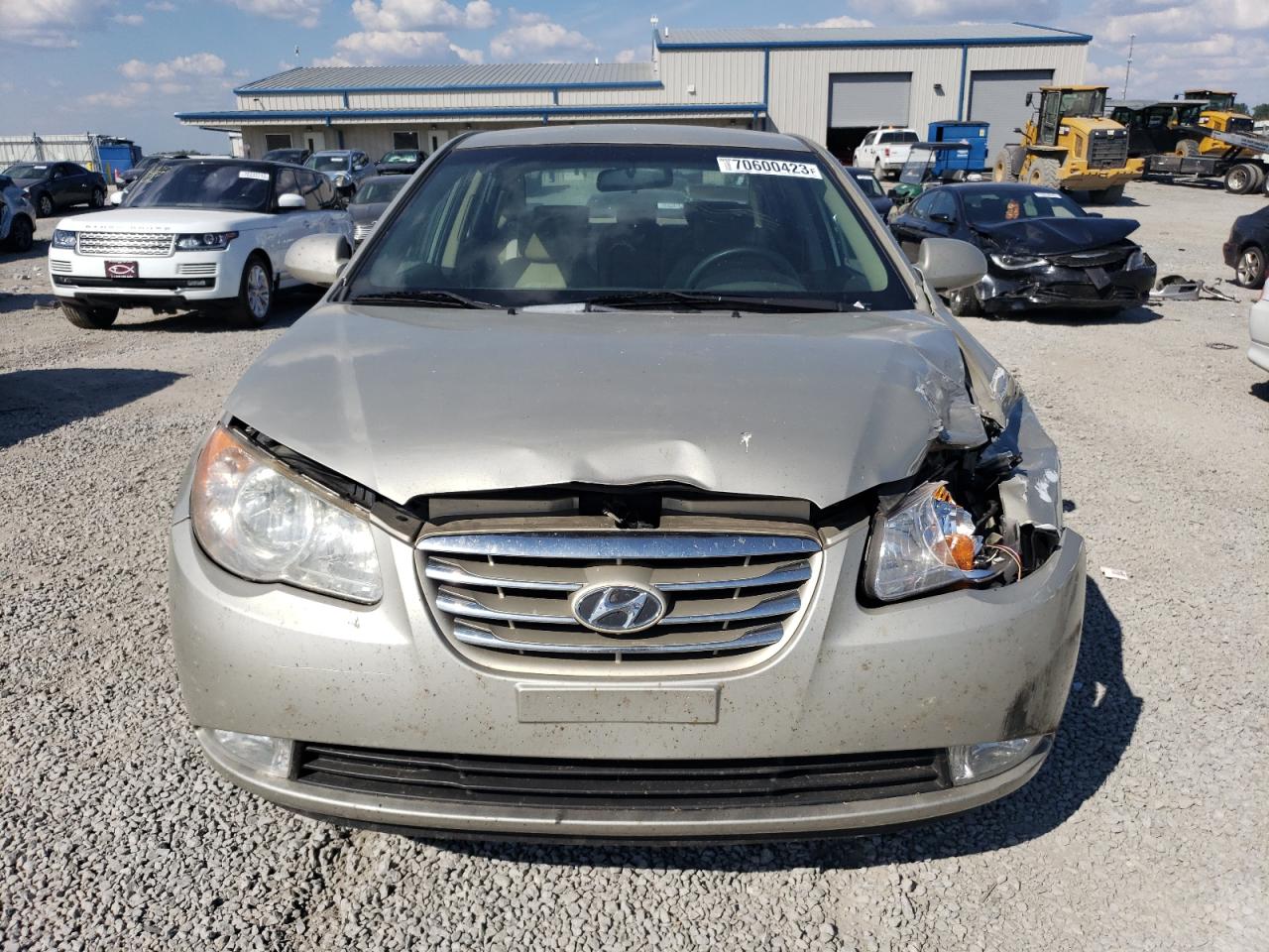 Photo 4 VIN: KMHDU4AD4AU039582 - HYUNDAI ELANTRA 