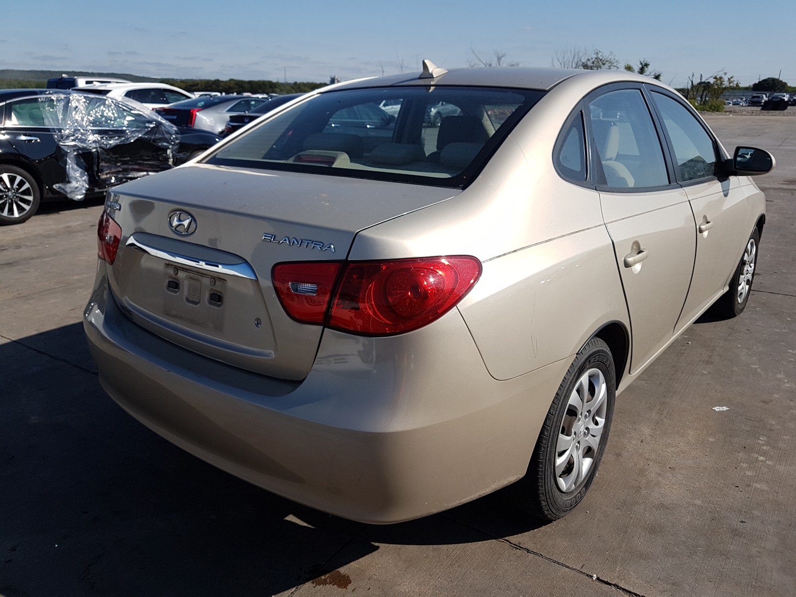 Photo 3 VIN: KMHDU4AD4AU131002 - HYUNDAI ELANTRA BL 