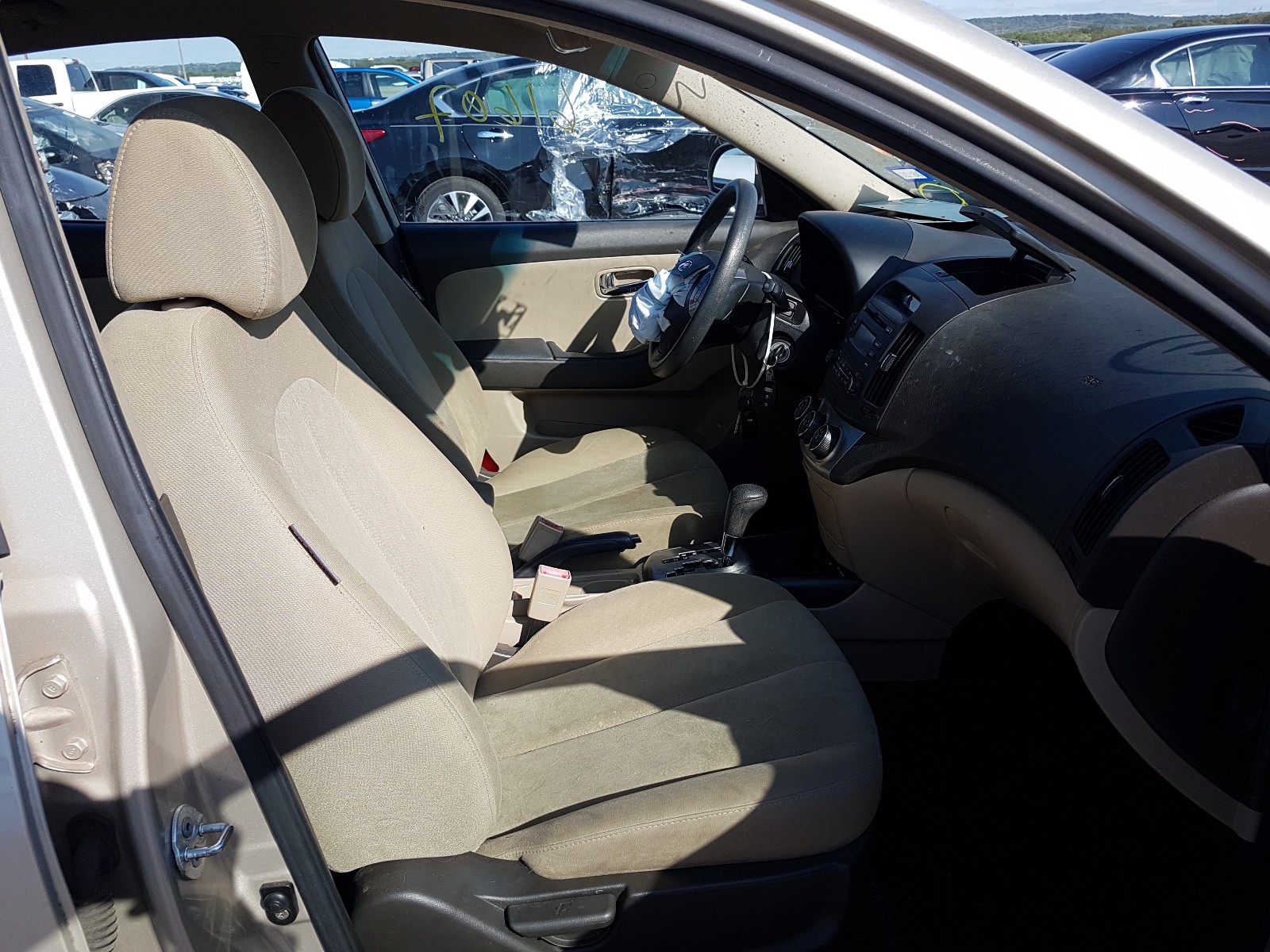 Photo 4 VIN: KMHDU4AD4AU131002 - HYUNDAI ELANTRA BL 