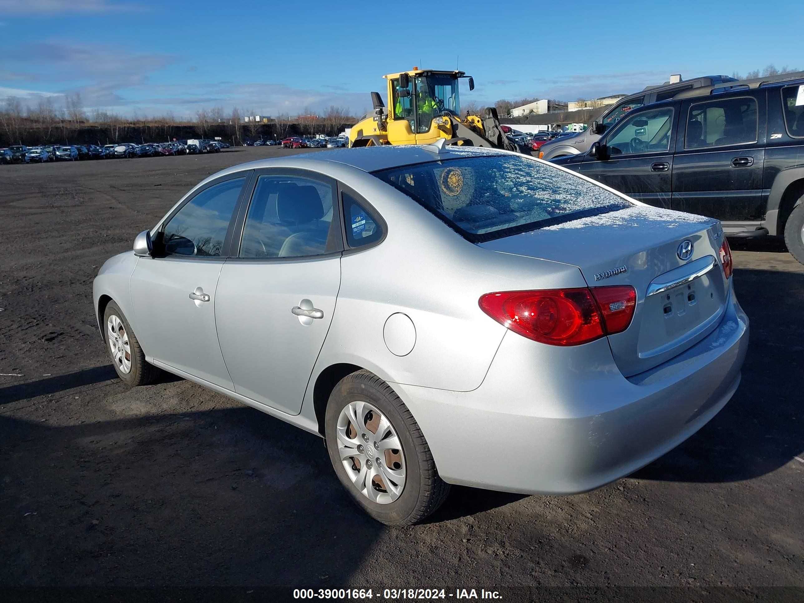 Photo 2 VIN: KMHDU4AD4AU160340 - HYUNDAI ELANTRA 